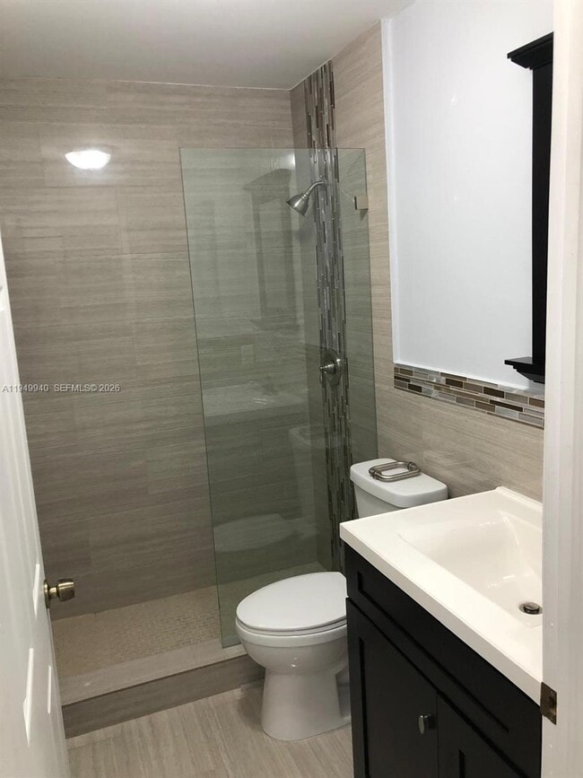 Building Photo - 4939 SW 144th Ave