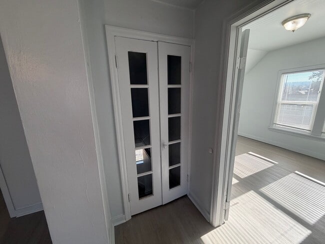 Building Photo - 2204 W College Ave