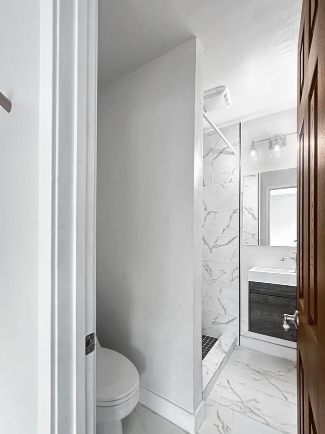 Building Photo - 1 Bedroom 1 Bathroom in North Park