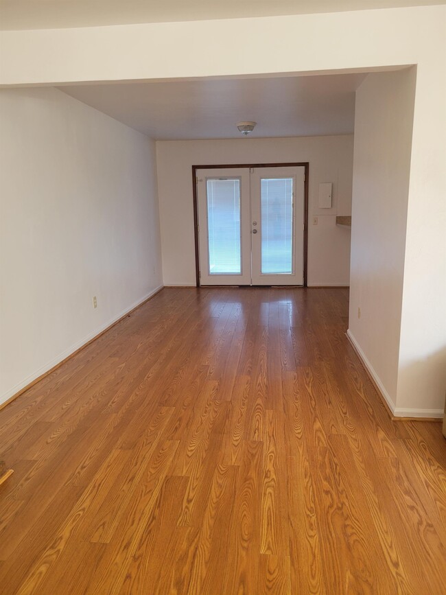 Building Photo - 1303 Snowflake Cir