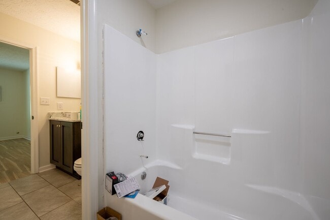 Building Photo - 2 Bed, 2 Bath Renovated Townhouse – Single-Level Living – $1,800/month