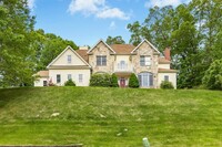 Building Photo - 2 Arrowhead Ln