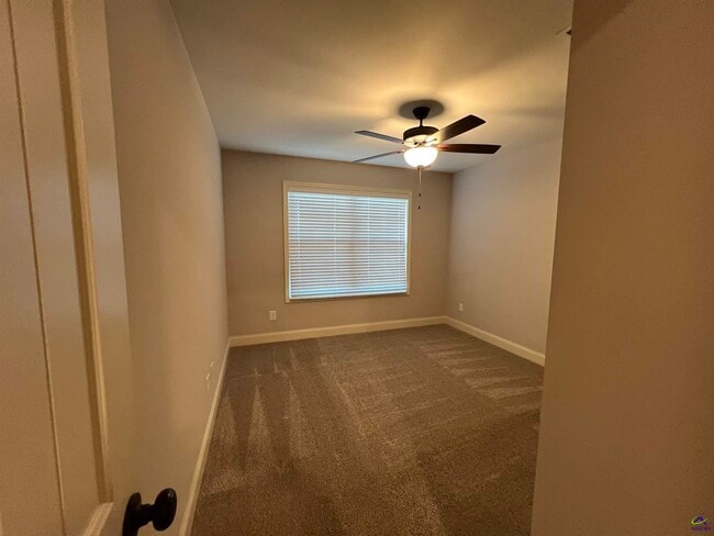 Building Photo - 122 Boundary Dr