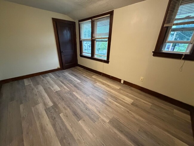 Building Photo - 306 Dawes St