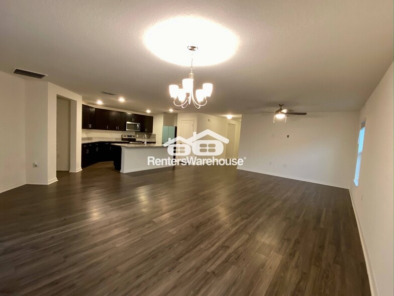 Building Photo - 613 Sarner Pass Wy.