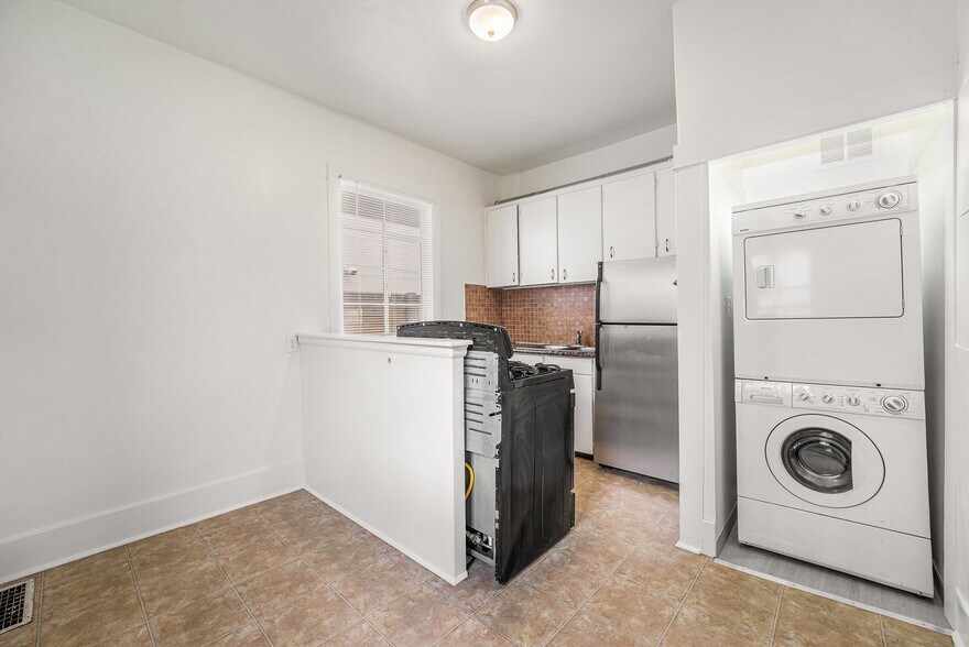 In Unit Laundry - 2508 Decatur St