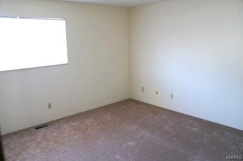 Building Photo - 810 White Oak Dr