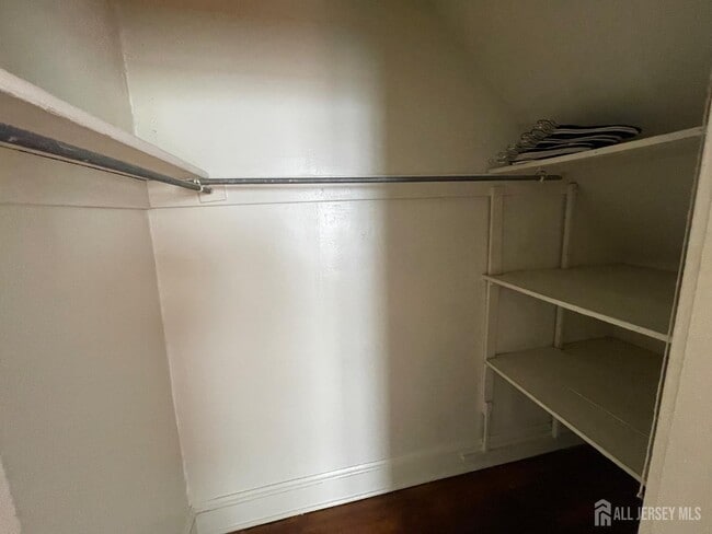 Building Photo - 308 S 3rd Ave