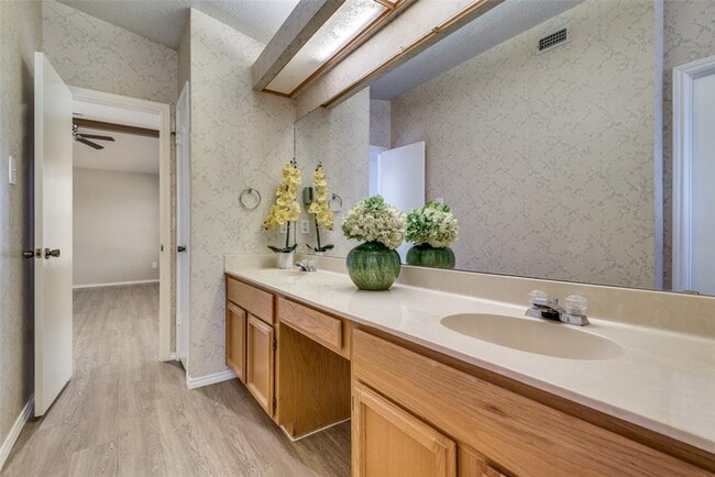 Building Photo - 1314 Mulberry Way