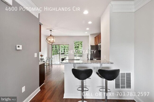 Building Photo - 4600 Potomac Highlands Cir