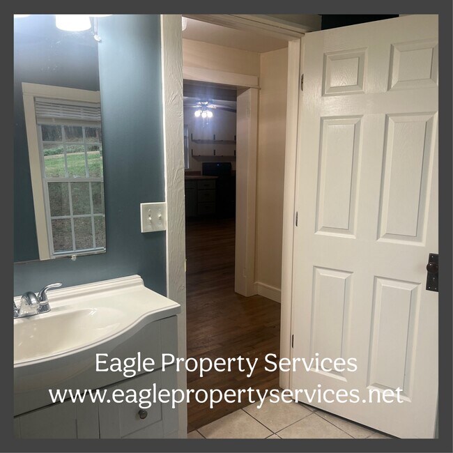 Building Photo - 236 Turvey Nichols Rd