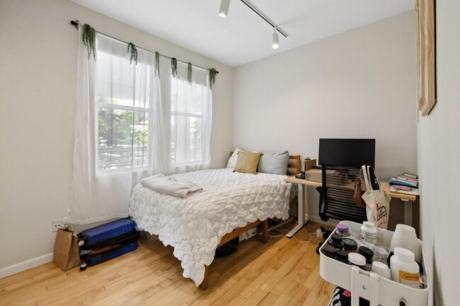 Building Photo - Nahcco