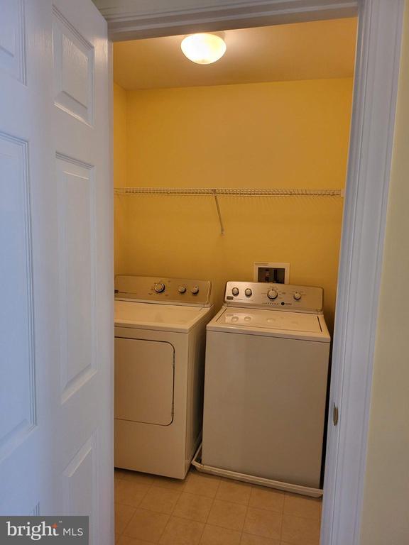 Building Photo - 6161 Popes Creek Pl