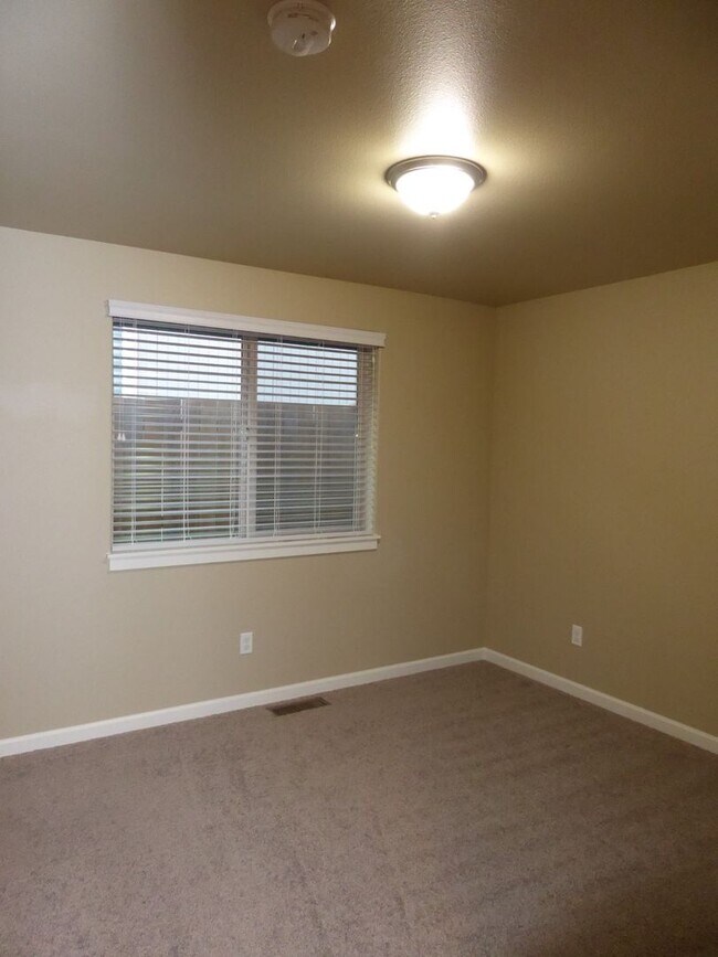 Building Photo - 21190 Capella Pl