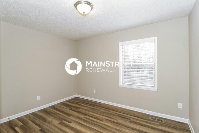 Building Photo - 3 Bedroom Pet-Friendly Home in Stone Mountain, GA with Main Street Renewal