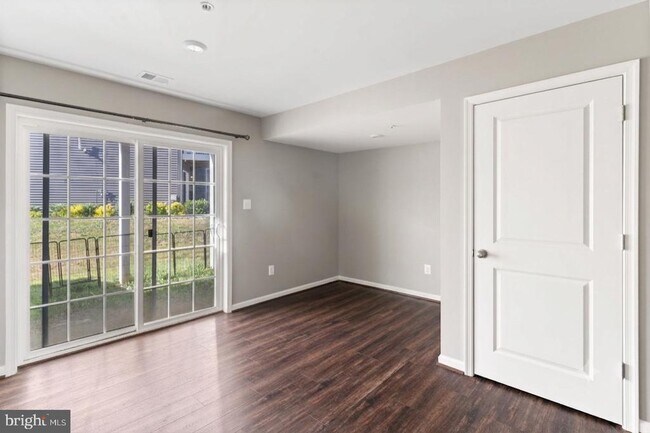 Building Photo - 43767 Winterberry Wy
