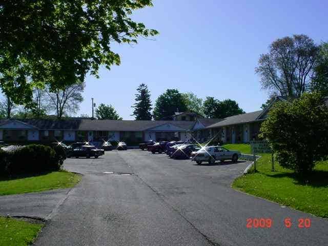 Primary Photo - Washington Square Apartments