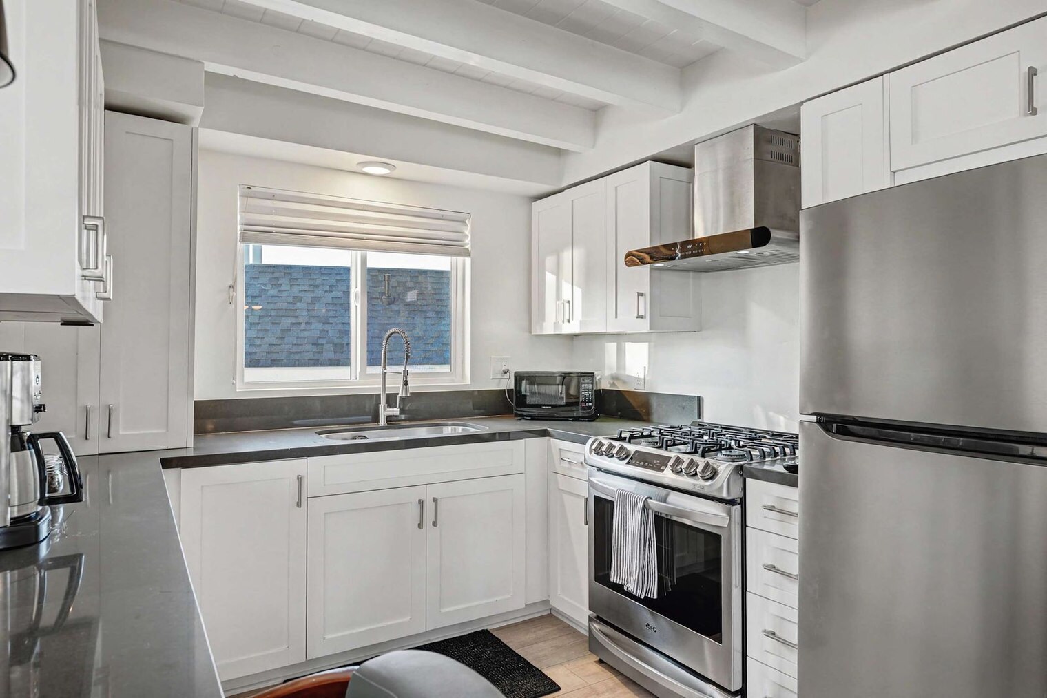 Building Photo - 2612 Bayside Ln