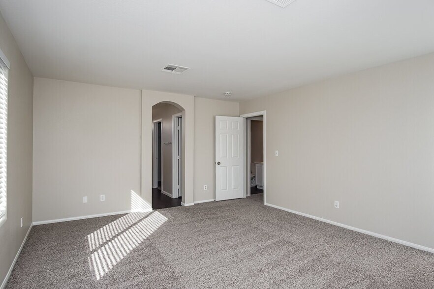 Building Photo - 10441 Anacostia St
