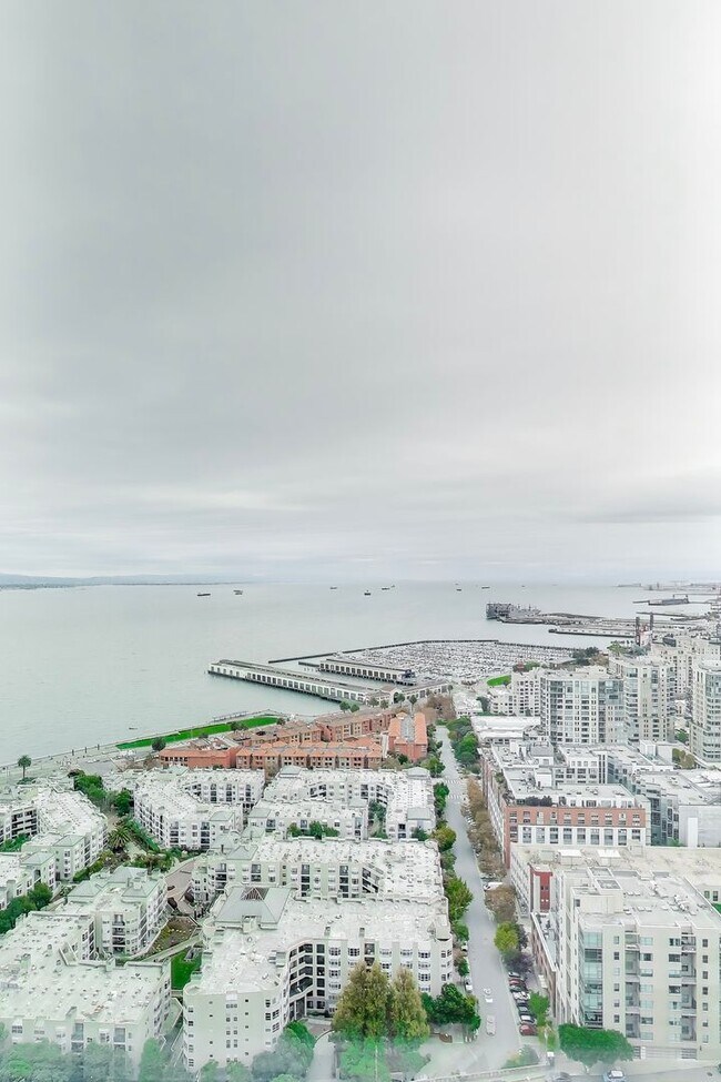 Building Photo - Luxury High-Rise Living | Stunning Bay Bridge Views from the 31st Floor