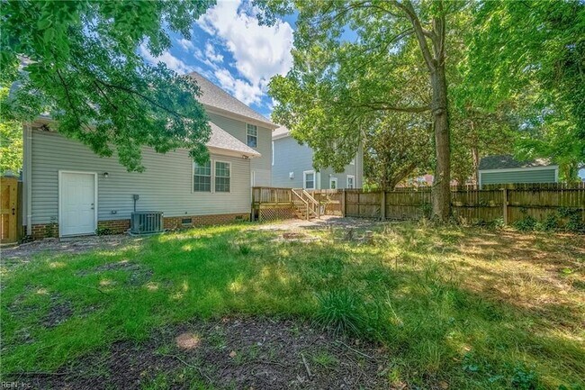 Building Photo - 318 W 31st St