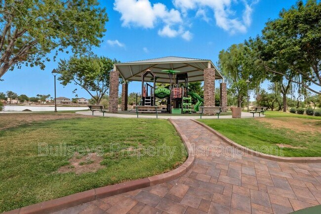 Building Photo - 40462 W Sunland Dr