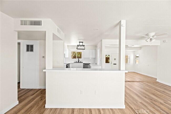 Building Photo - 29921 Thornhill Dr