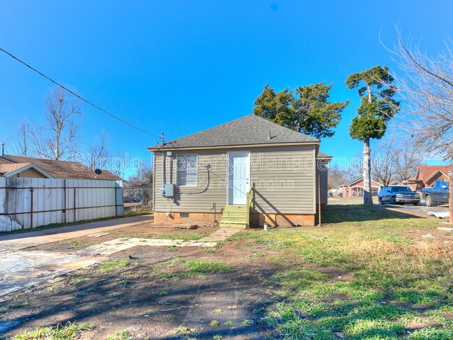 Building Photo - 3312 S Harvey Ave