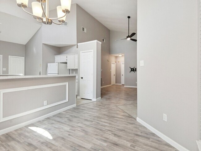 Building Photo - Spacious 2 Bedroom, 2 Bathroom Home in Eag...