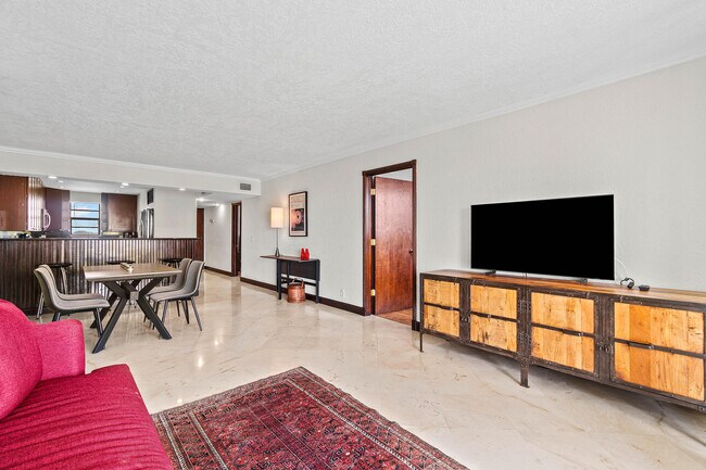 Building Photo - 2400 Deer Creek Country Club Blvd