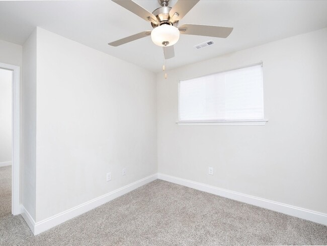 Building Photo - 3254 Tasker Dr