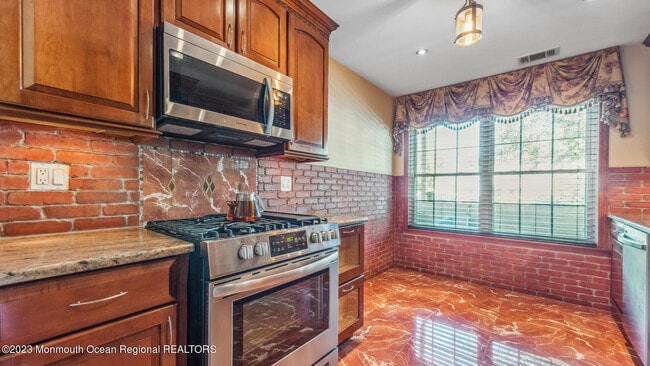 Building Photo - 81 Briarwood Ct