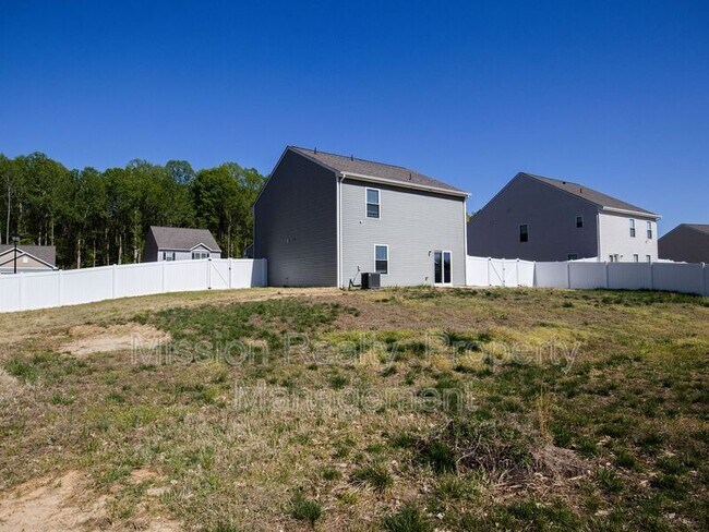 Building Photo - 2827 Meadowview Blvd