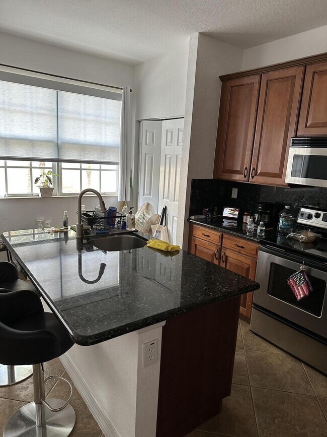 Building Photo - 132 Harbors Way