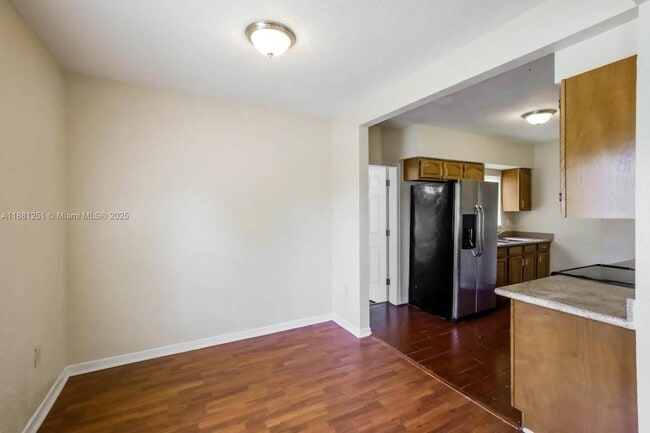 Building Photo - 1815 NE 178th St