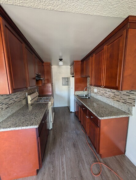 Building Photo - 383 N Prospero Dr
