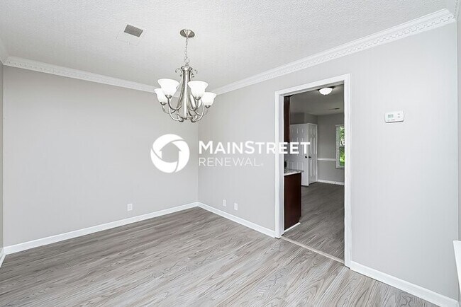 Building Photo - 4 Bedroom Pet-Friendly Home in Nashville, TN with Main Street Renewal
