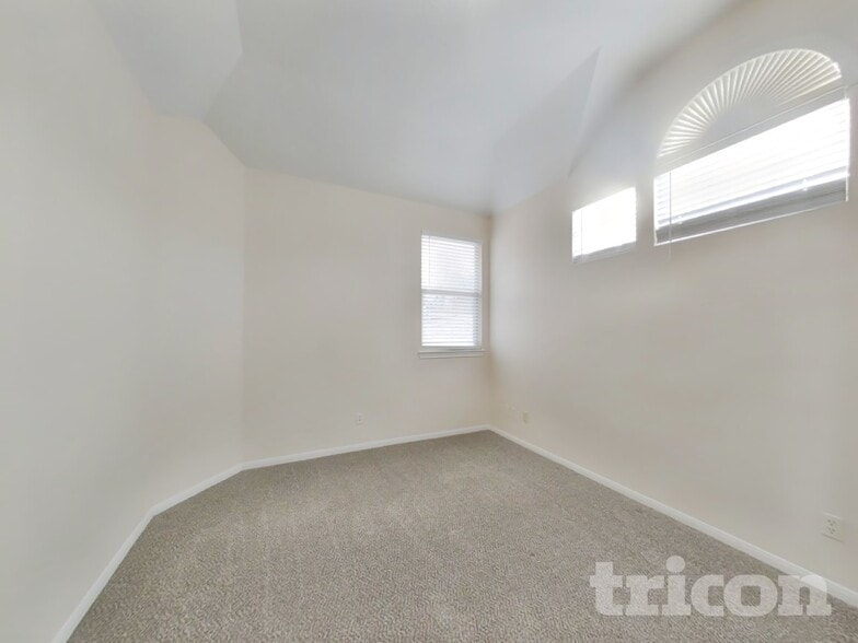 Building Photo - 2906 Crescent Bend Rd