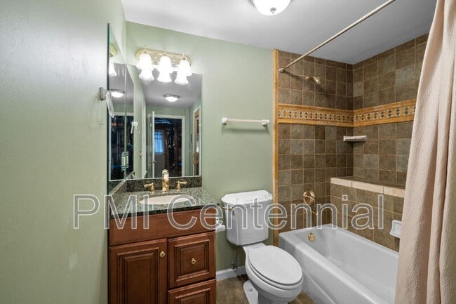 Building Photo - 2645 Wilshire Terrace