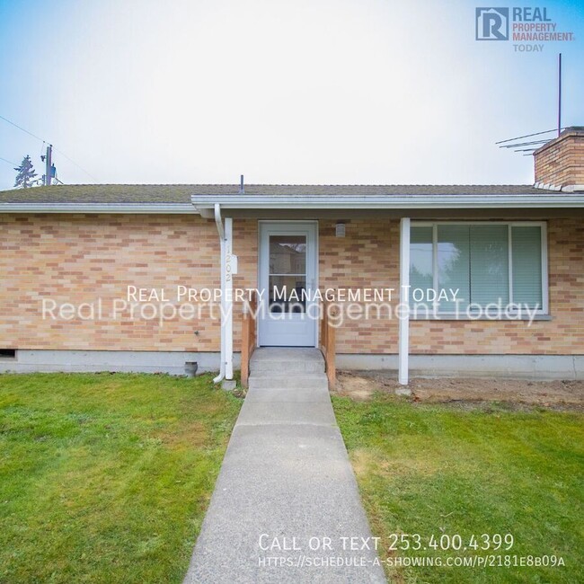 Building Photo - Remolded 2 bed and 1 bath duplex in Tacoma!