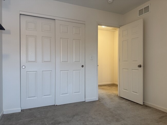 Building Photo - 226 Wildmeadow Ln