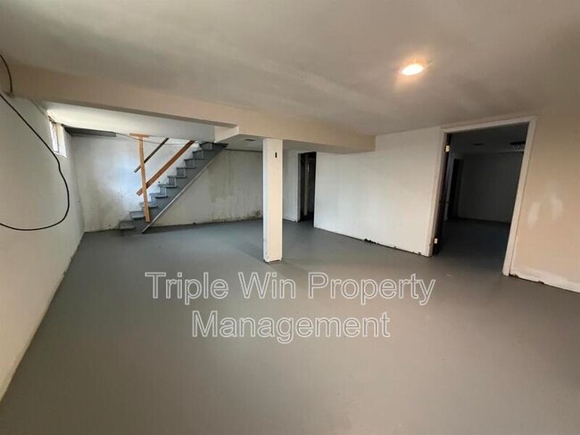 Building Photo - 8333 Whitewater Dr