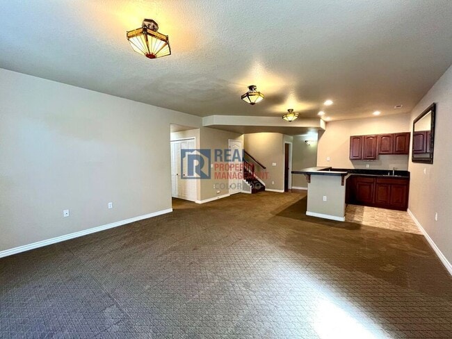 Building Photo - 2633 Cinnabar Rd