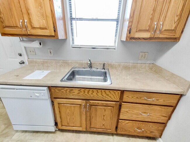 Building Photo - 5050 Top Cat Ct