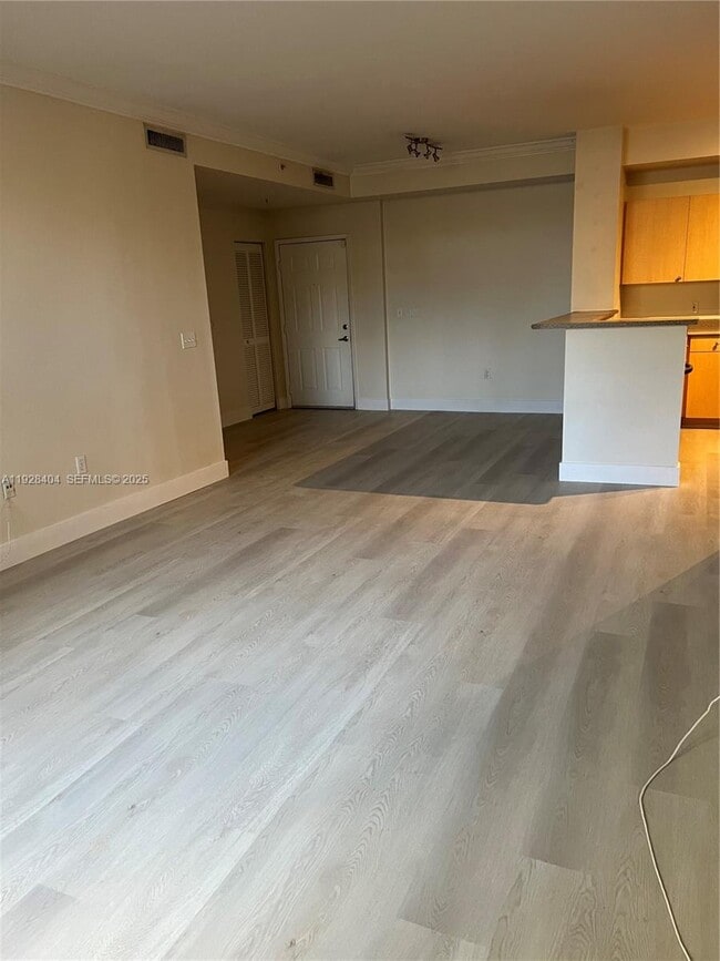 Building Photo - 1919 Van Buren St