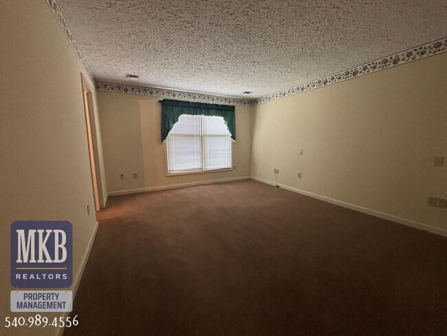 Building Photo - 5056 Catawba Valley Dr