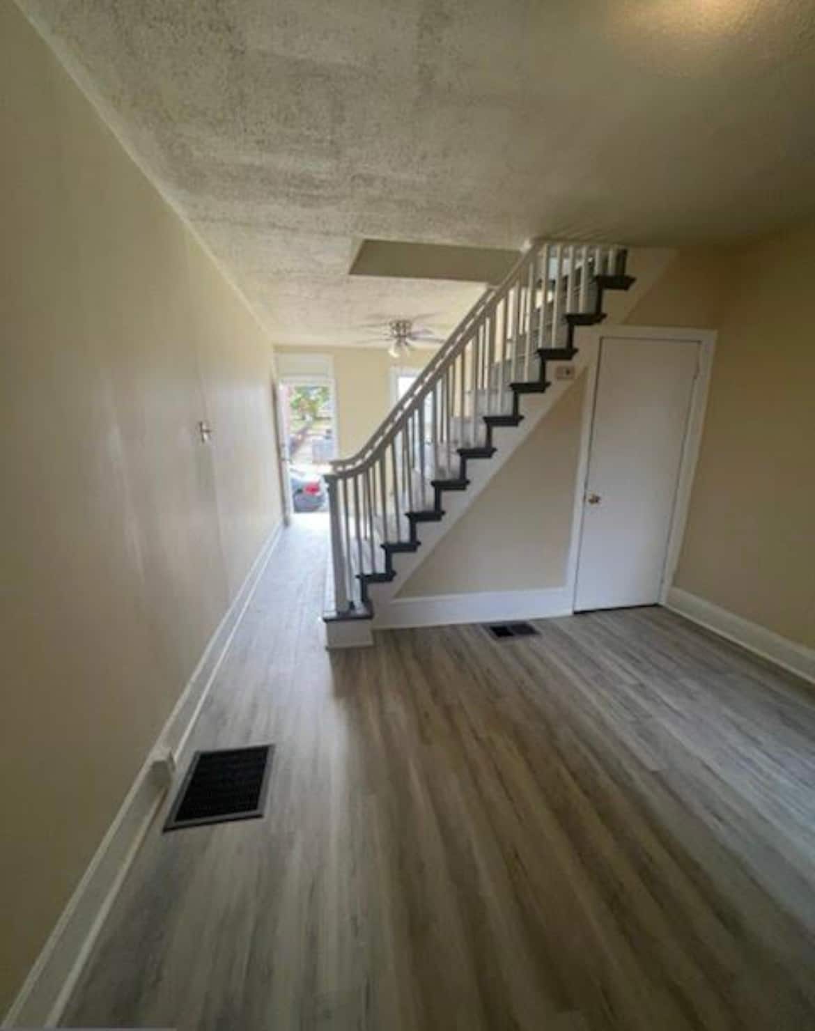 Building Photo - 11 Cedar St