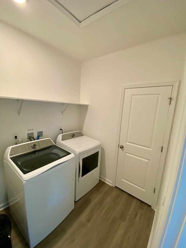Building Photo - Brand-New Luxury Home in Howell – Move-In ...
