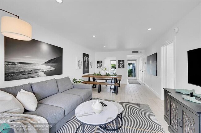Building Photo - 1461 S Ocean Blvd