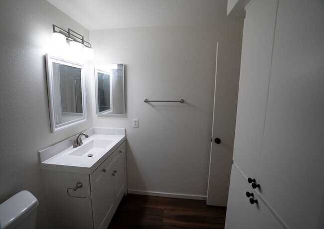 Building Photo - 24107 Del Monte Dr.
